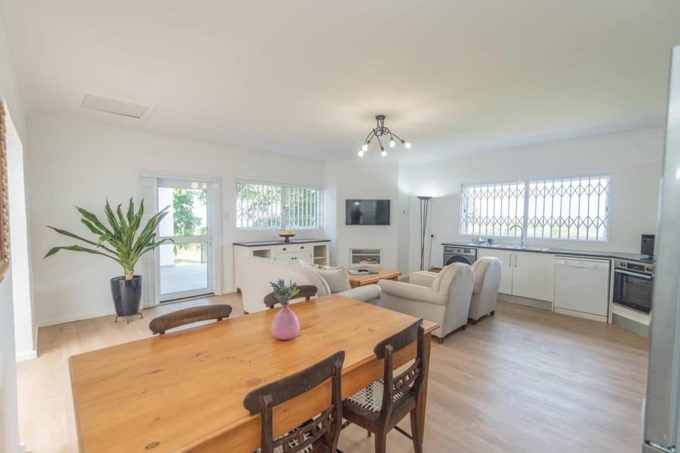 Verdi Luxury Cottage 2 Apartment in Port Elizabeth