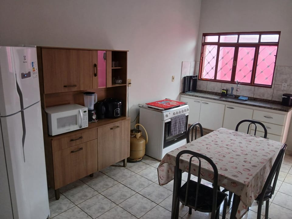casa de temporada Império 1 House in Olímpia