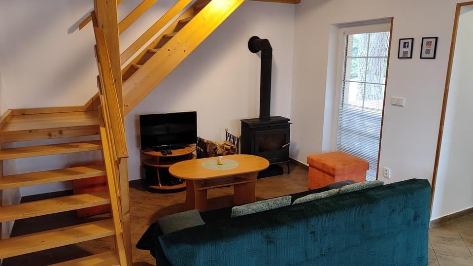 Living room, Seating area, fireplace