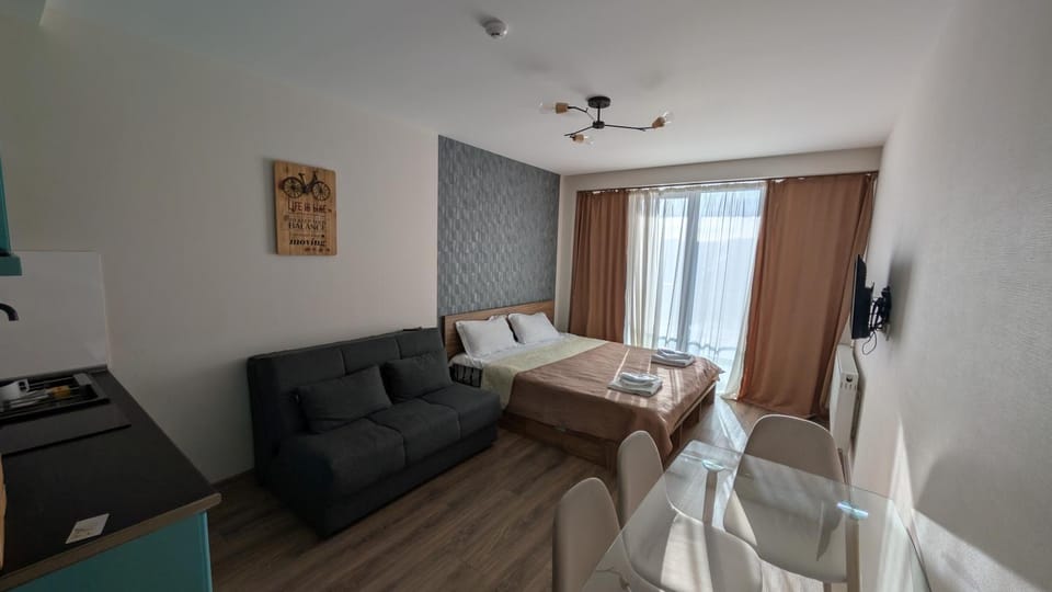 Bed, Photo of the whole room, Seating area