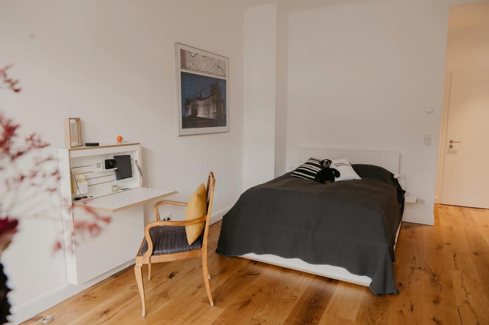 Bed, Photo of the whole room