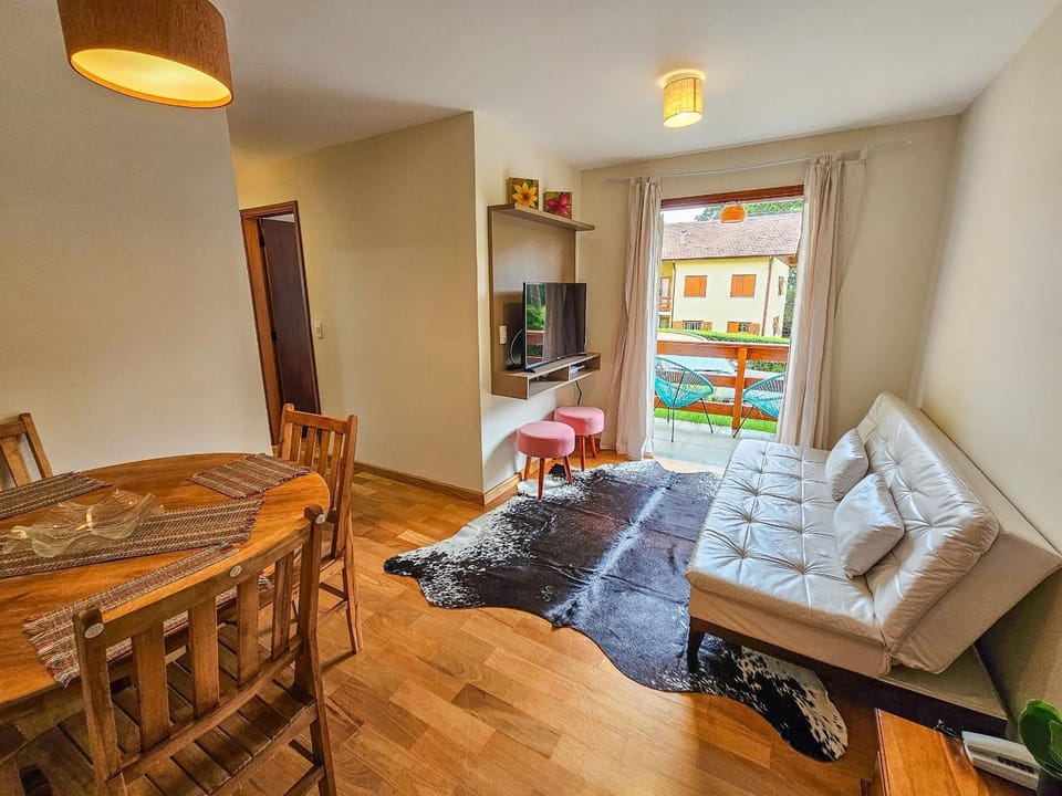 Communal lounge/ TV room, Living room, Seating area