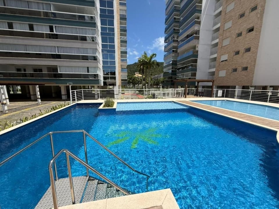Cód 59 - Apto com 3 suítes no Boulevard Palmas Apartment in Florianopolis