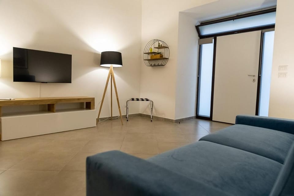TV and multimedia, Seating area