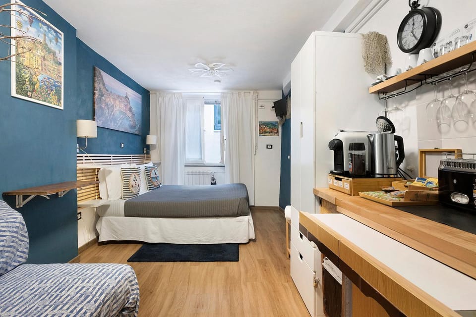 Living room, Bedroom