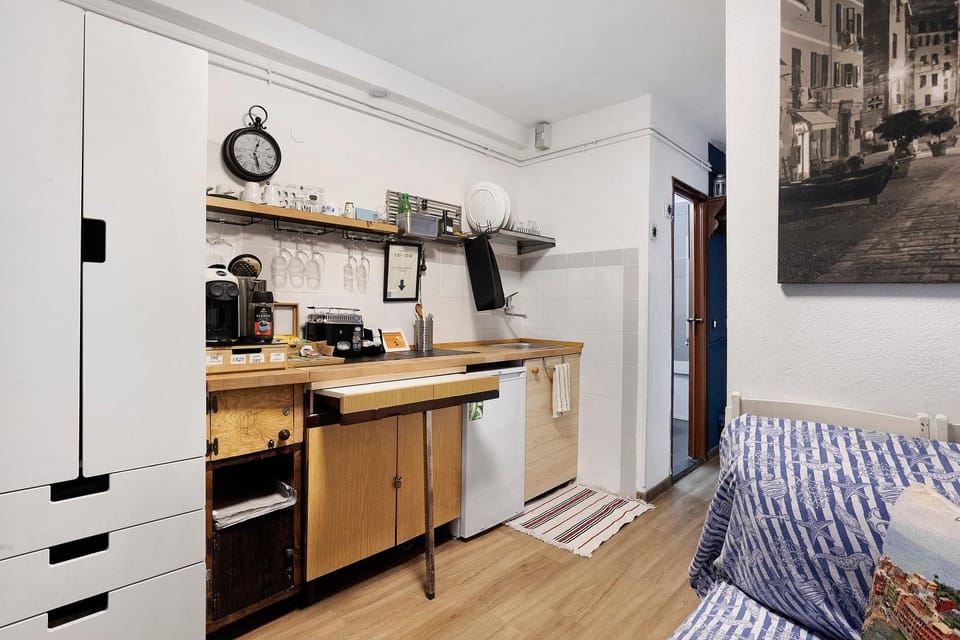 Property building, Living room, Bedroom