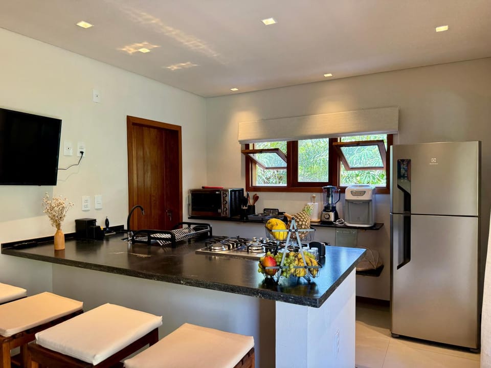 TV and multimedia, Kitchen or kitchenette, Dining area