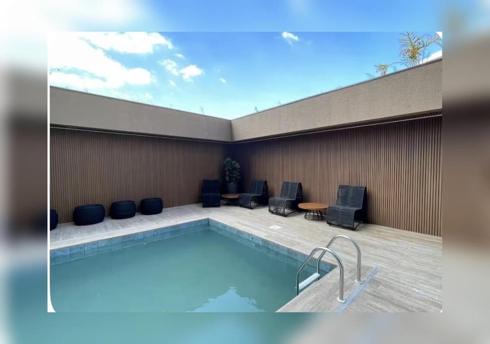 Hot Spring Bath, Swimming pool
