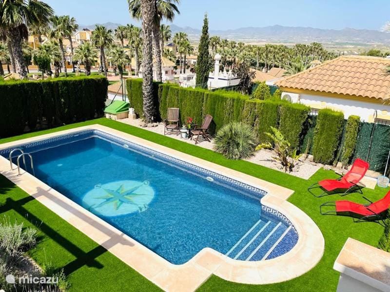 Spring, Day, Natural landscape, Garden, Garden, Garden view, Pool view, Swimming pool, sunbed