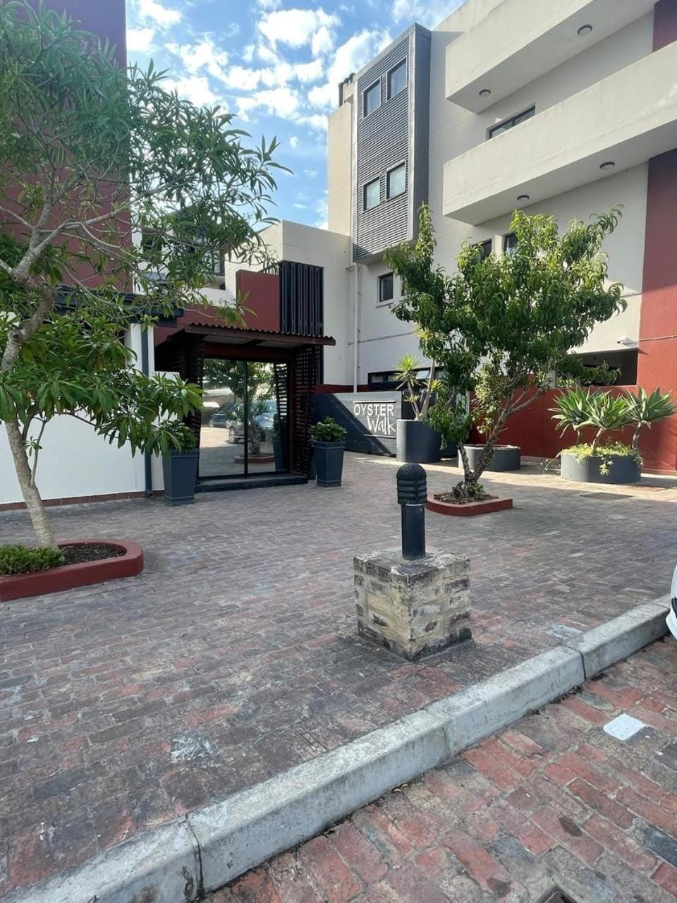 Modern Comfort at Oyster Walk Apartment in Knysna