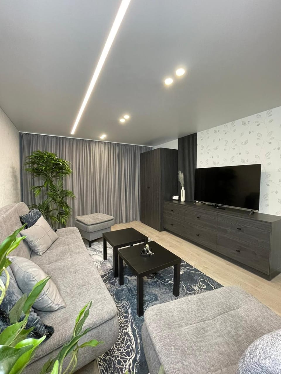 Communal lounge/ TV room, TV and multimedia, Living room, Seating area, Evening entertainment