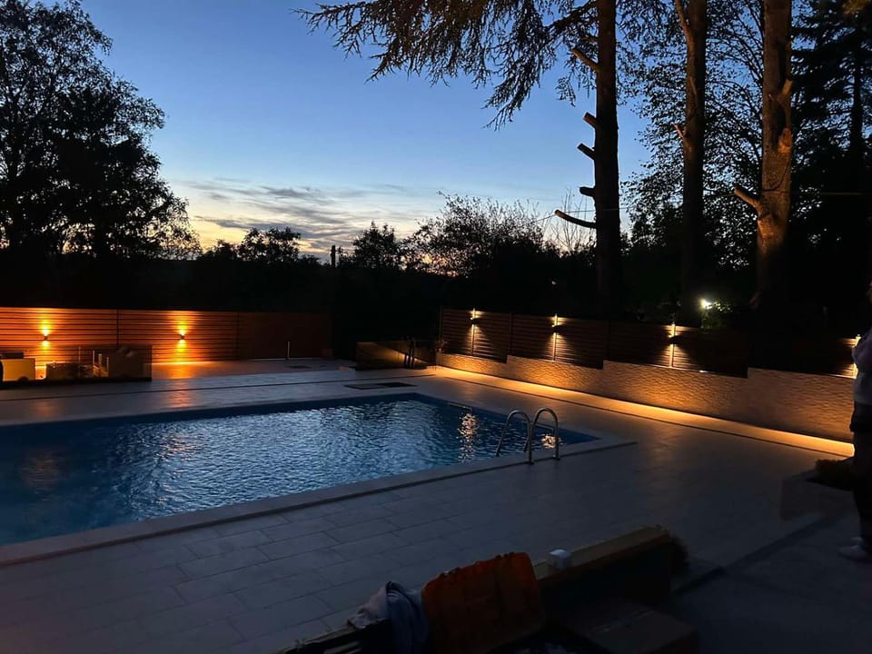 Swimming pool, Swimming pool