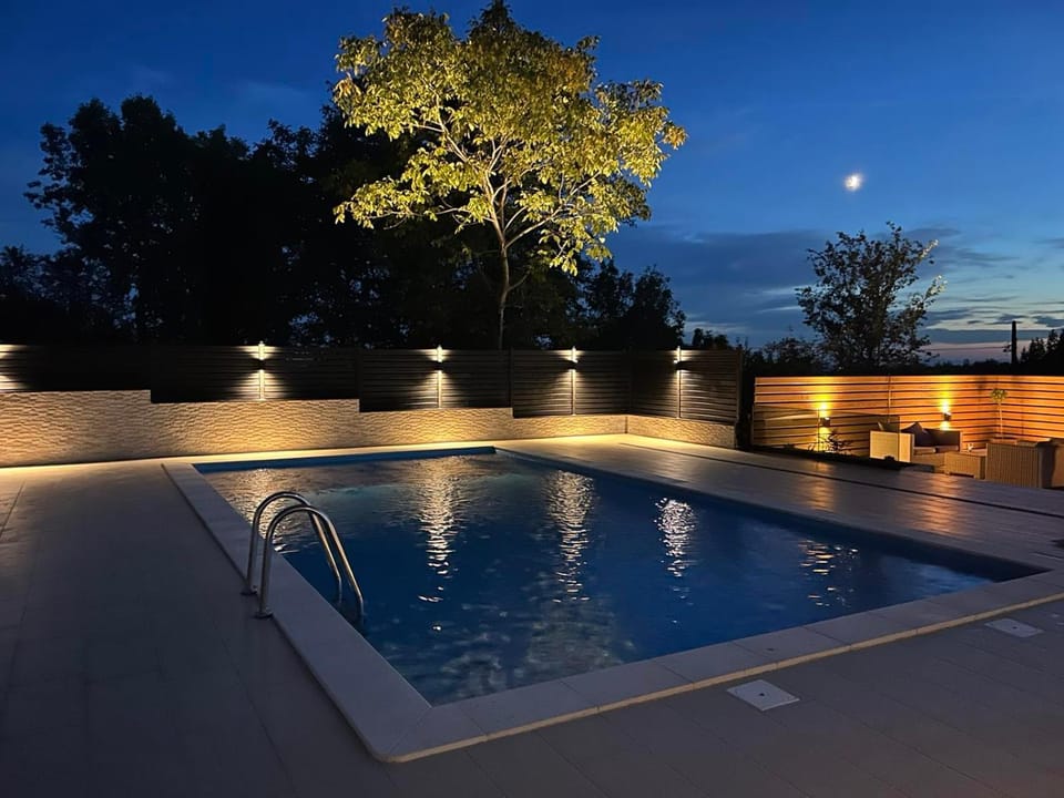 Garden, Swimming pool