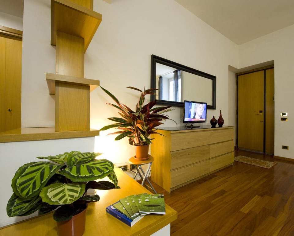 Corner House House in Rome