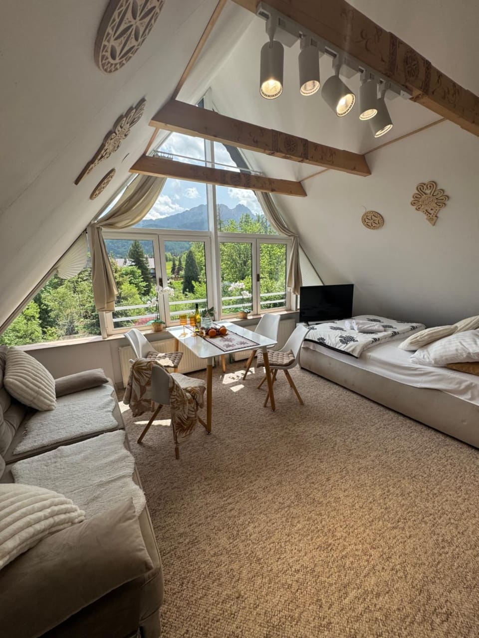 Willa Pod Szymoszkową II- 10 min pieszo do Krupówek, 5 min pieszo stok narciarski Vacation rental in Zakopane