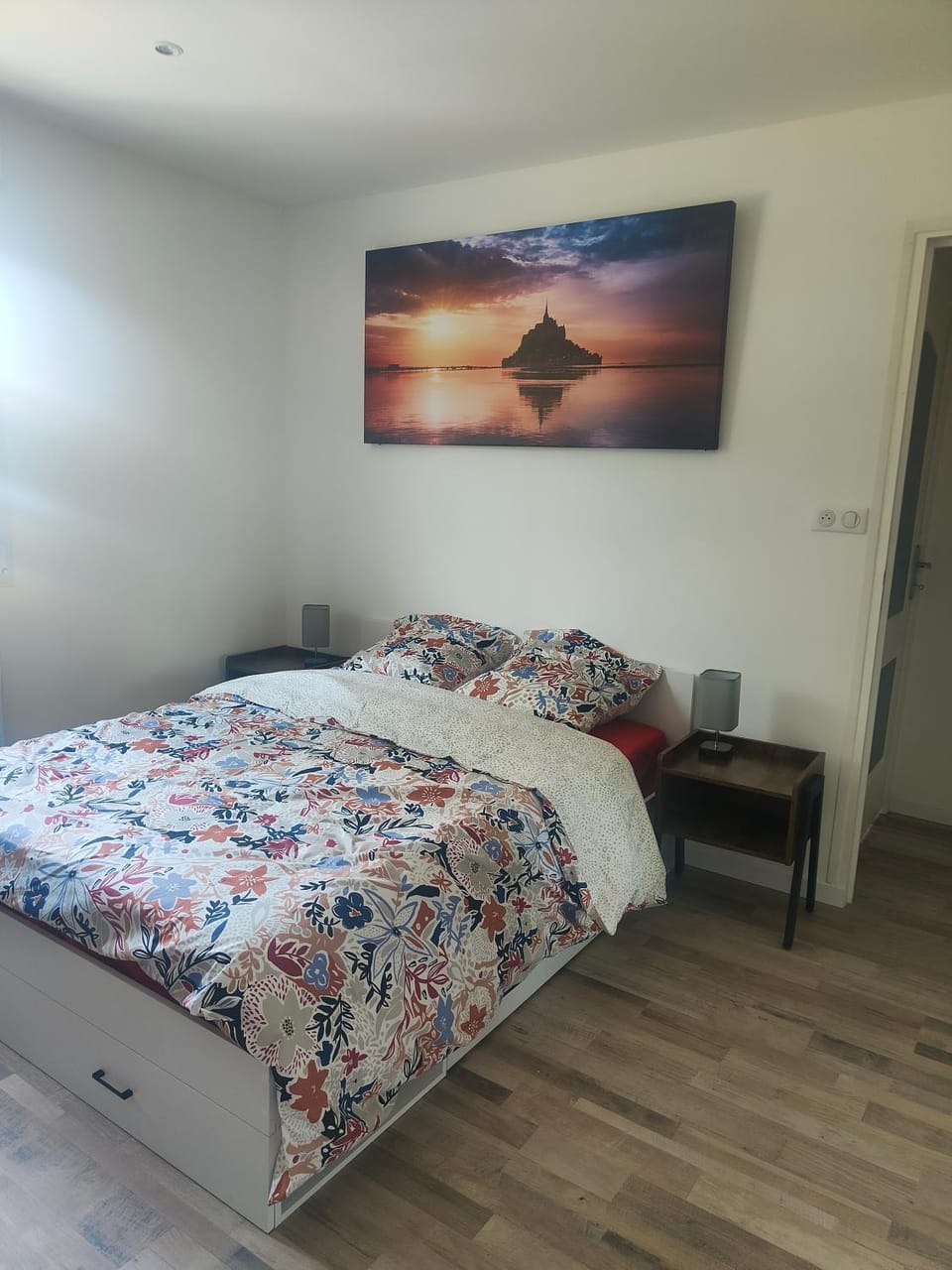 Bed, Bedroom
