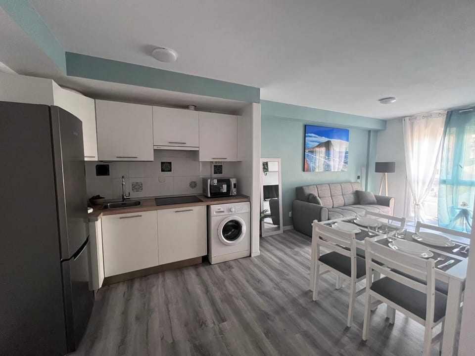 Kitchen or kitchenette, Living room, Dining area