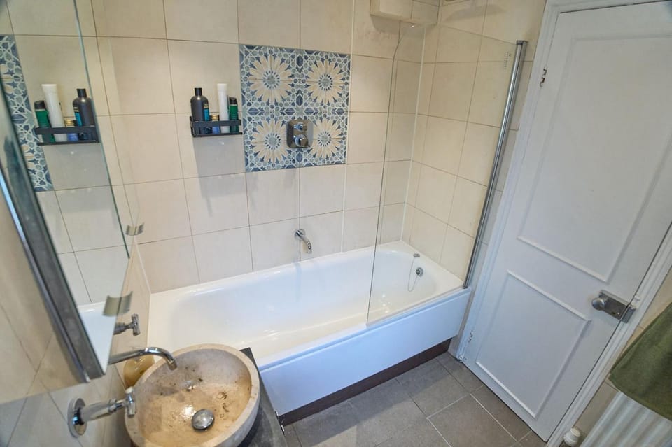 Bathroom, Bath