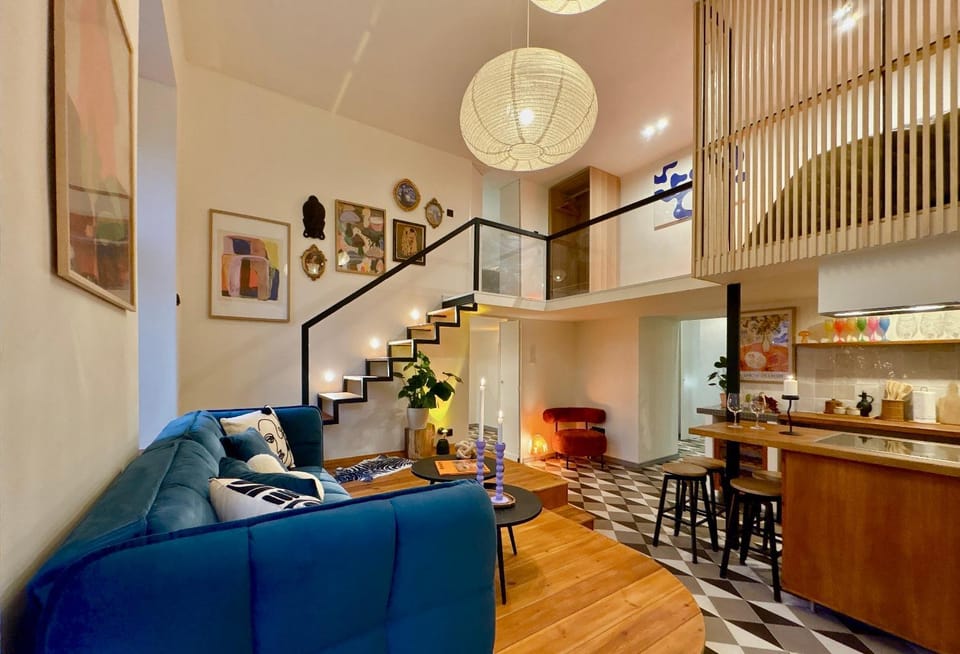 Spacious 5BR Retreat for 16 by Dohany Synagogue & Fashion St Apartment in Budapest