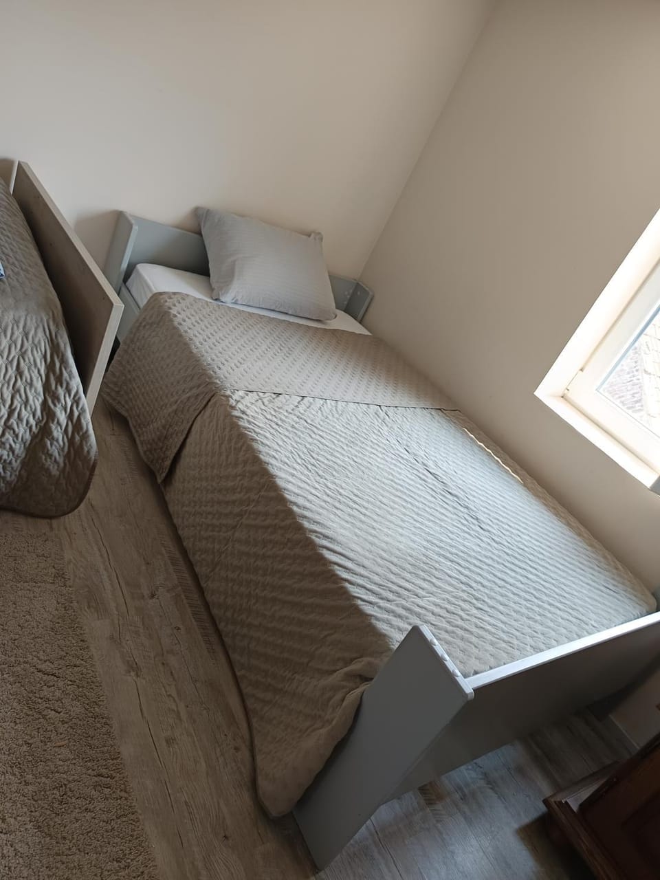 Appartement calme, emplacement stratégique, proche de toutes commodités, de l'autoroute, valenciennes, lille, Belgique, wifi, Netflix, parking Gratuits, lave linge, sèche linge Apartment in Hauts-de-France