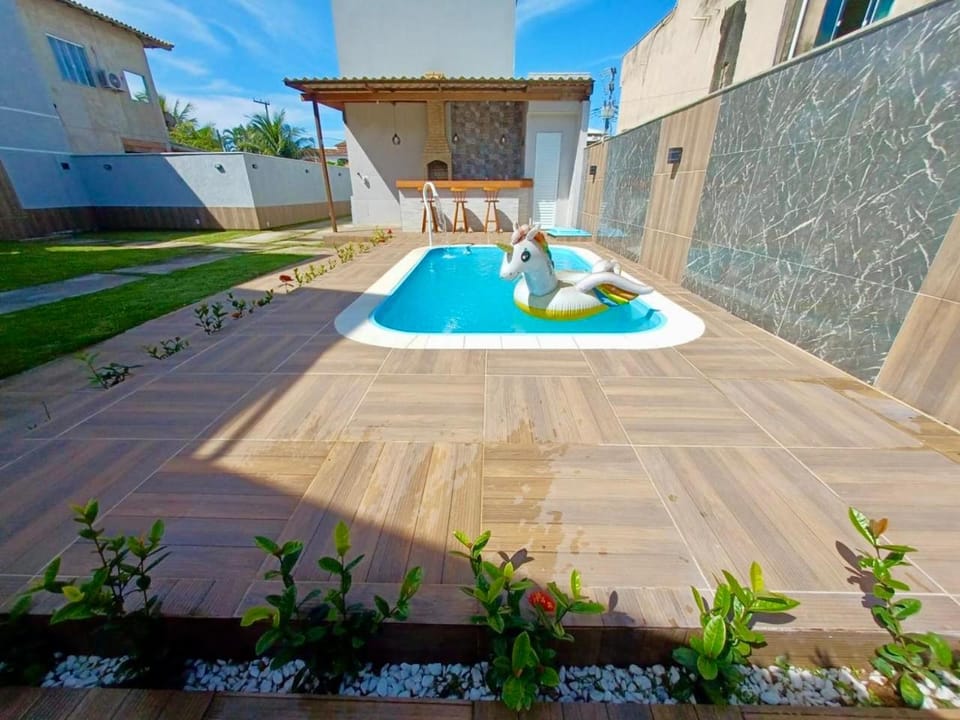 Casa 2 suítes e piscina em Rio das Ostras há poucos passos do Mar! House in State of Rio de Janeiro