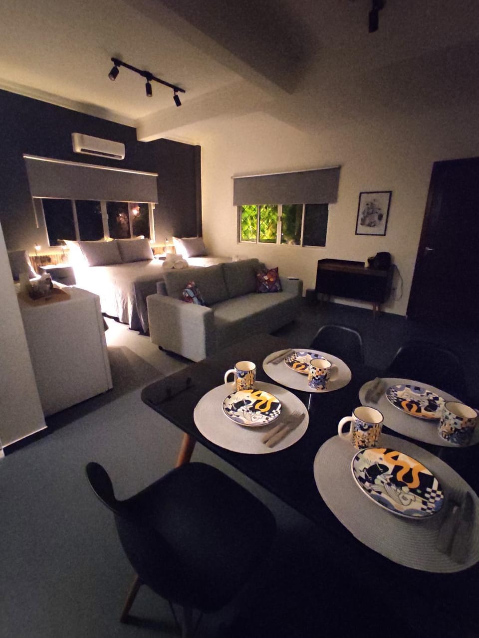 Seating area, Dining area, Bedroom