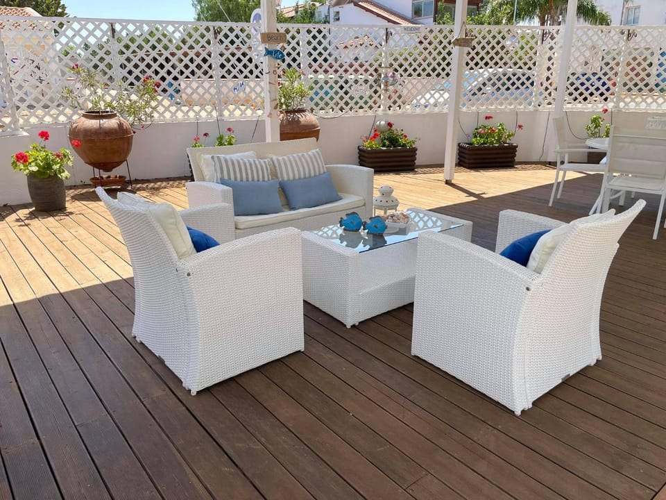 Patio, Balcony/Terrace, Seating area