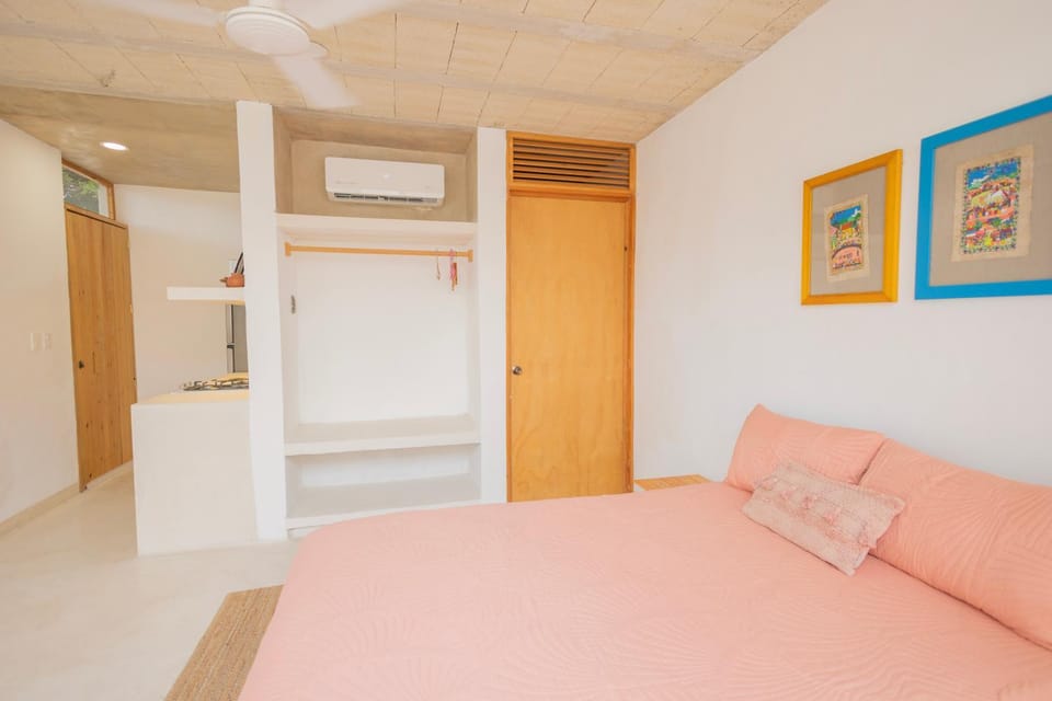 Bed, Photo of the whole room, Bedroom, wardrobe, air conditioner