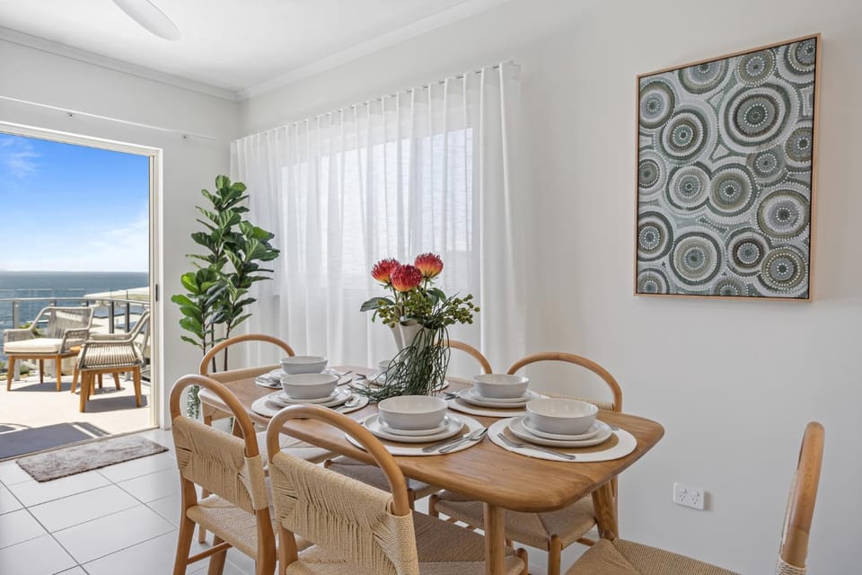 Stylish 3-Bed Apartment in Coastal Redcliffe Apartment in Brisbane