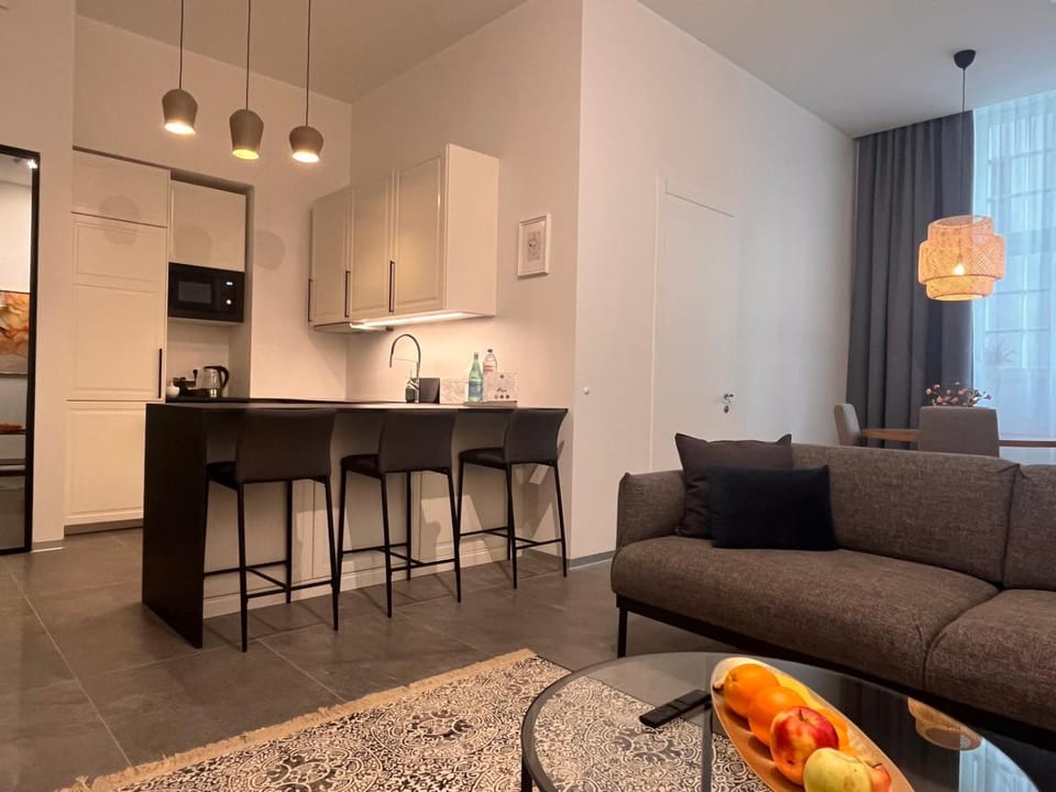Kitchen or kitchenette, Living room