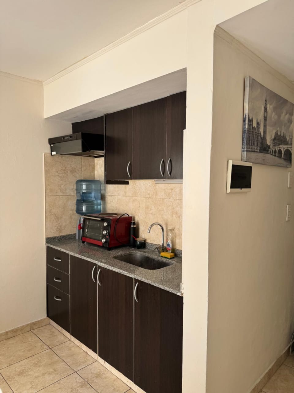 Kitchen or kitchenette, oven