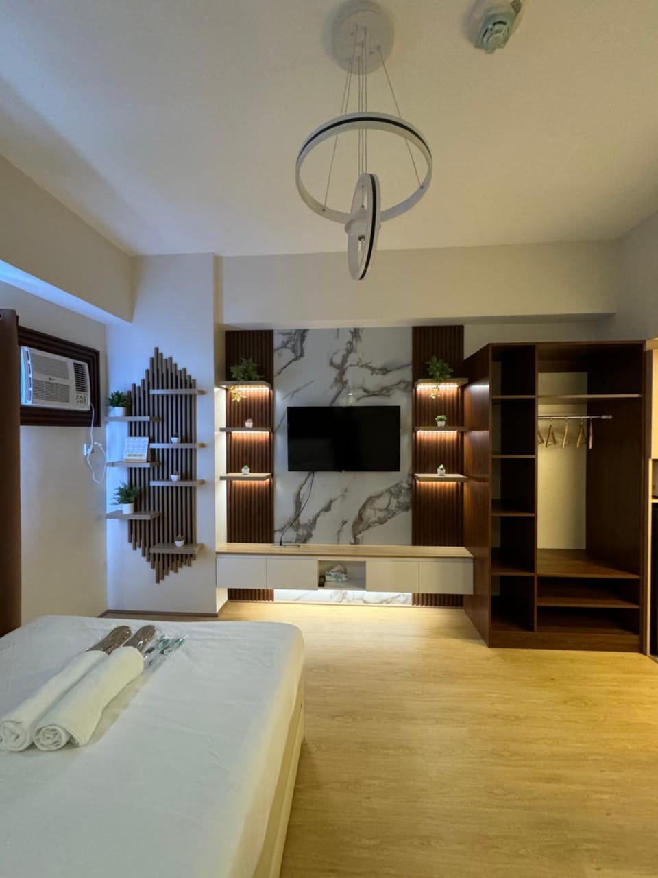Bed, Photo of the whole room, Bedroom, wardrobe