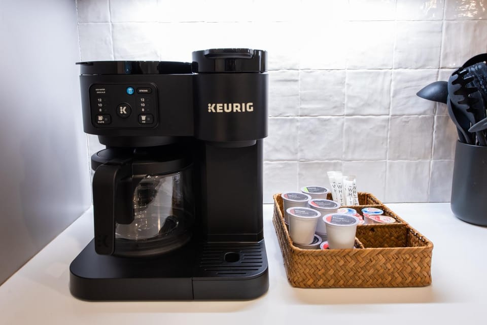 Coffee/tea facilities, Kitchen or kitchenette