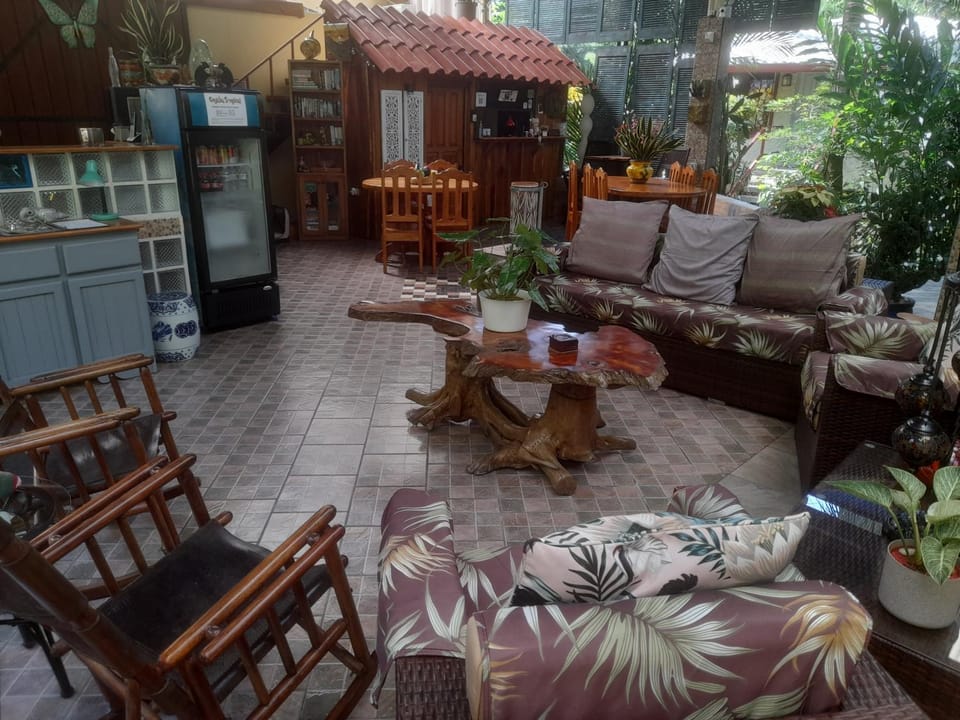 Communal lounge/ TV room