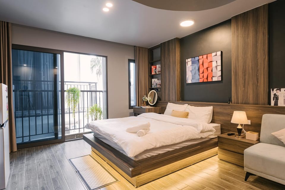 Photo of the whole room, Bedroom