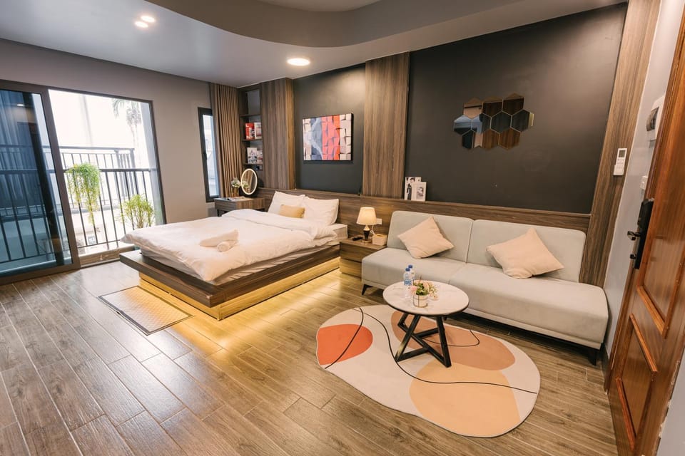Photo of the whole room, Bedroom