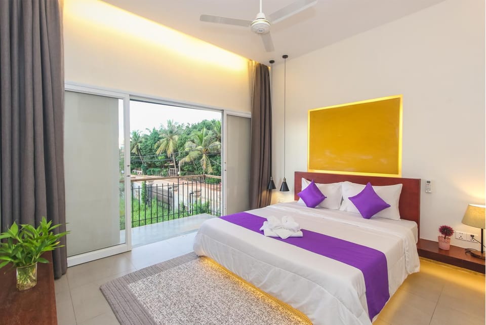 Bed, View (from property/room), Balcony/Terrace, Photo of the whole room, Bedroom, City view