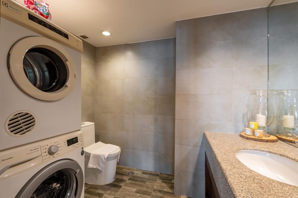 Toilet, Bathroom, washing machine, dryer