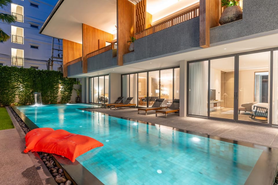 Property building, Swimming pool