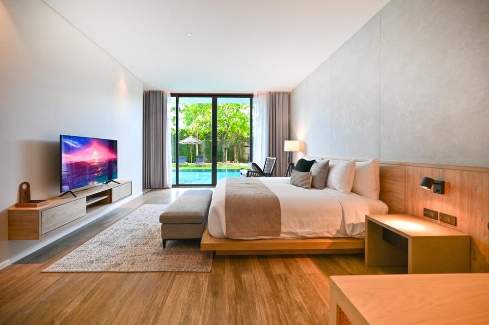Bed, TV and multimedia, Photo of the whole room, Seating area