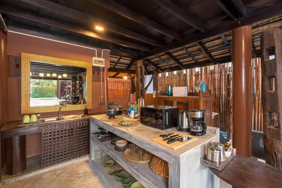 Coffee/tea facilities, Kitchen or kitchenette