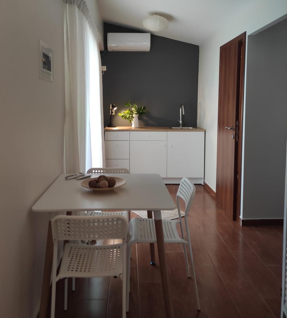 Cosy Garden Bungalow Apartment in Messenia