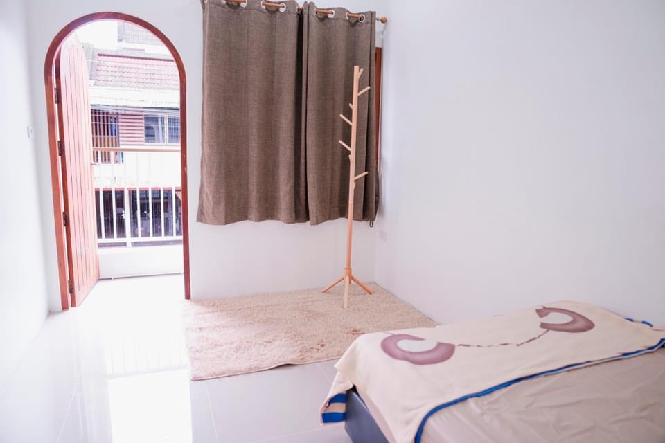 Balcony/Terrace, Bedroom, air conditioner