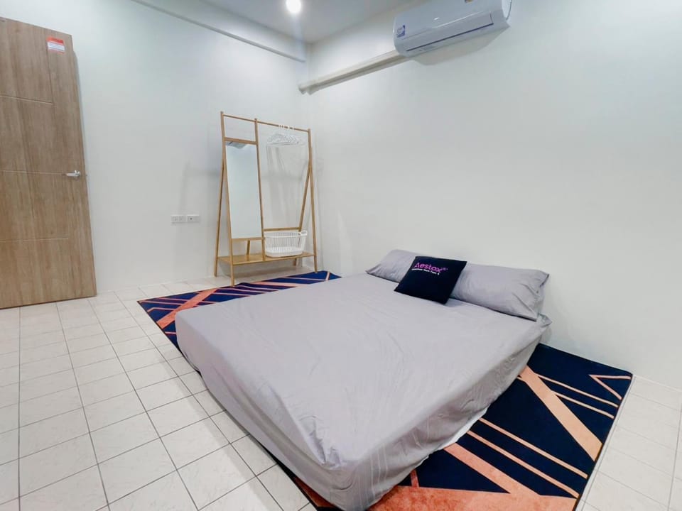 Bedroom, air conditioner