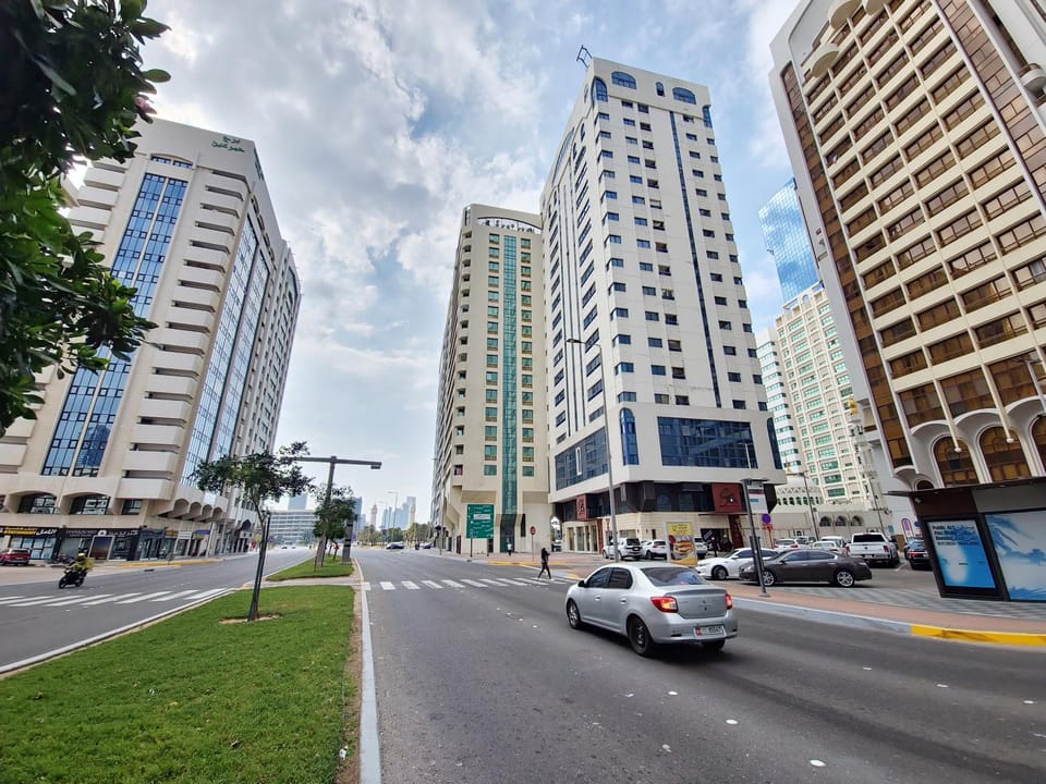 NA 403 Abu Dhabi Beach Cozy 1BR Apartment in Abu Dhabi