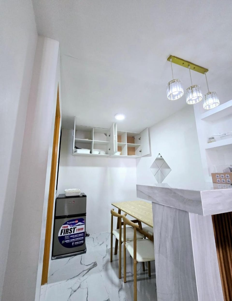 Kitchen or kitchenette, Dining area, minibar