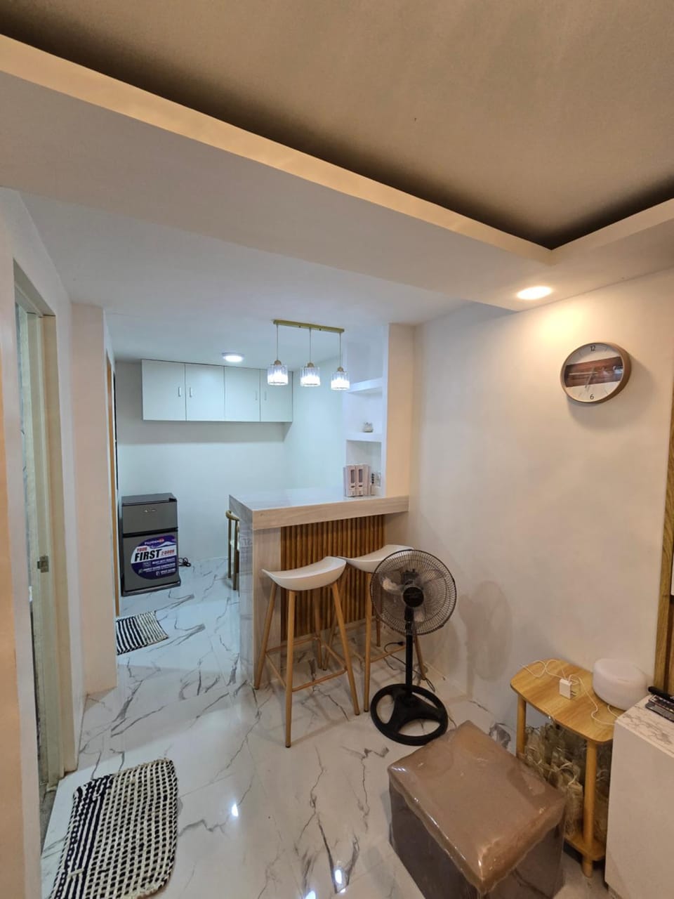 Kitchen or kitchenette, Living room, Dining area