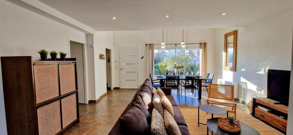 LA CATALANE, Villa Contemporaine en Bord de Mer et Climatisée Bed and Breakfast in Occitanie