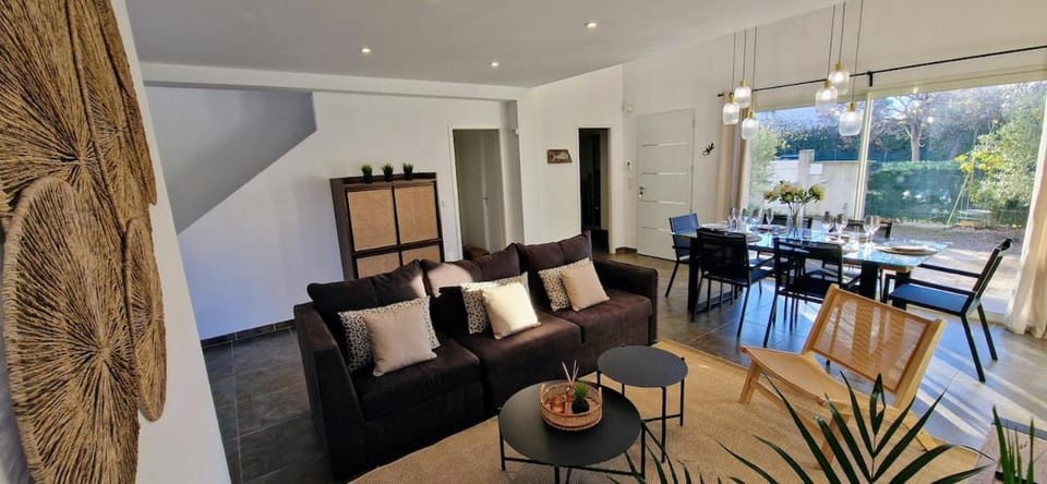 LA CATALANE, Villa Contemporaine en Bord de Mer et Climatisée Bed and Breakfast in Occitanie