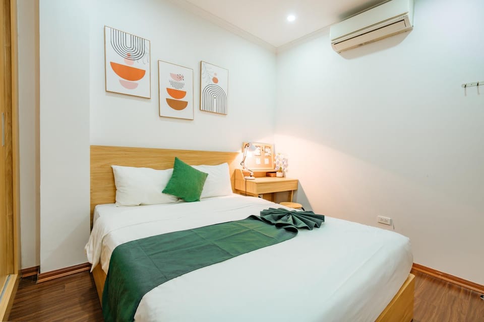 Bed, Photo of the whole room, Bedroom, air conditioner
